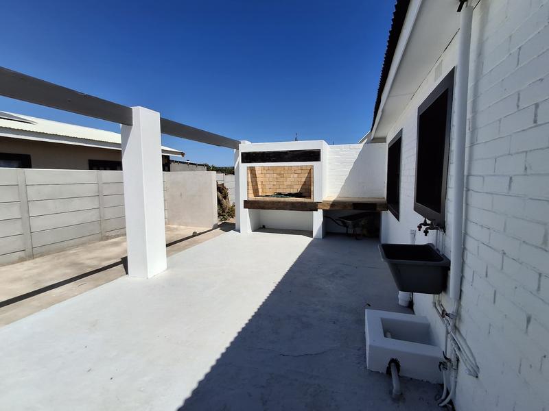 2 Bedroom Property for Sale in Britannia Bay Western Cape